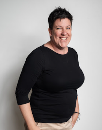 Louise Hopkins Photo